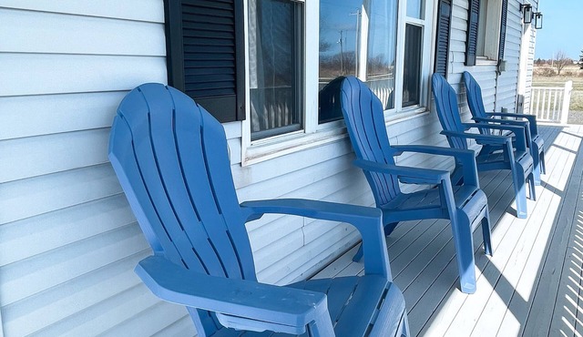 Ocean View Coastal Retreat by the Winery, Family-sized home