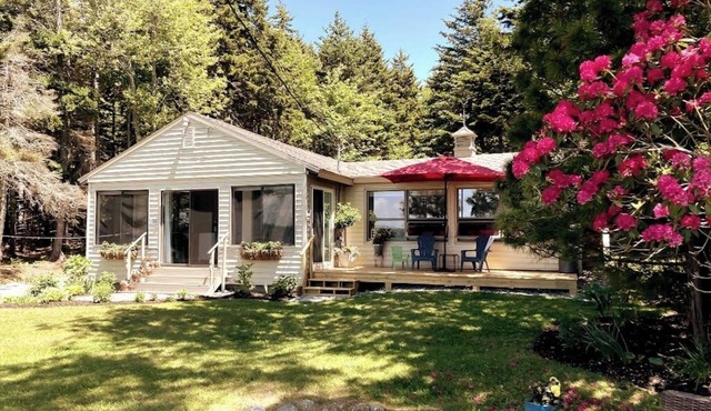 Ocean-view cottage near beach with deck, grill, & full kitchen