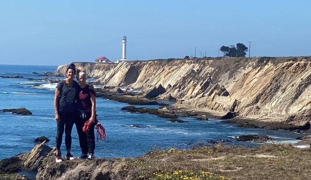 Ocean View, Cozy 2-bedroom cabin in tranquil Gualala with WiFi and huge firepit