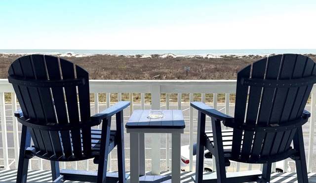 Ocean View! Entire townhome.with balcony view overlooking the Gulf!