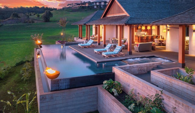 Ocean View Estate | Infinity Pool & Chef’s Kitchen | Hale Malie