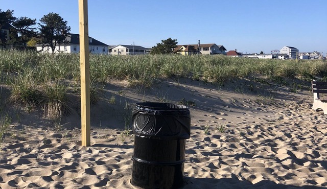 Ocean view, fully renovated beach condo! Steps to the sand, sleeps 6