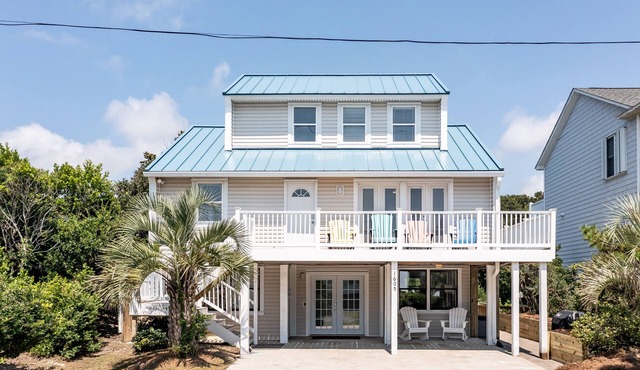 Ocean View House, Steps to Beach, Pet Friendly, Linens & Beach Gear Provided