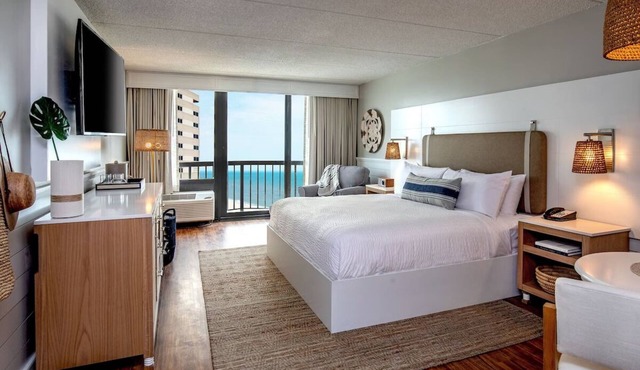Ocean View King, Ashore Resort, Relaxing Beachfront, Oceanfront Dining