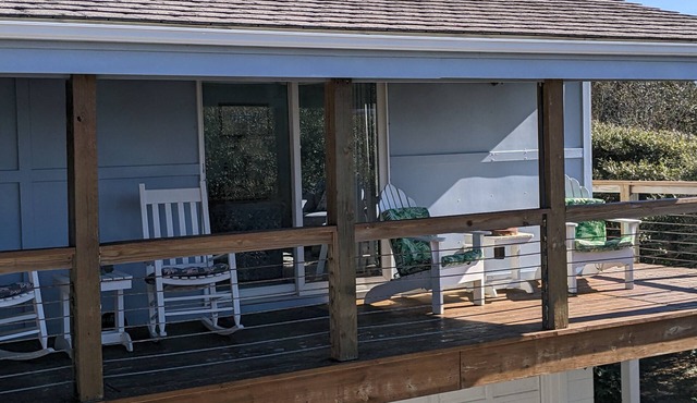 Ocean View, large deck, private, nearby beach access
