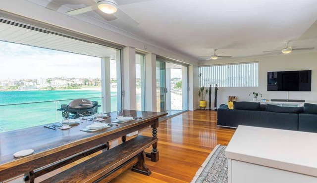 Ocean view luxury 3 bedroom home with balcony