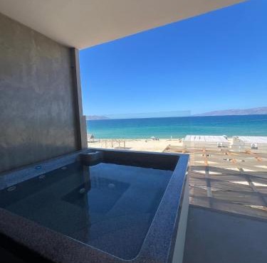 Ocean View Luxury Condo Private Jacuzzi