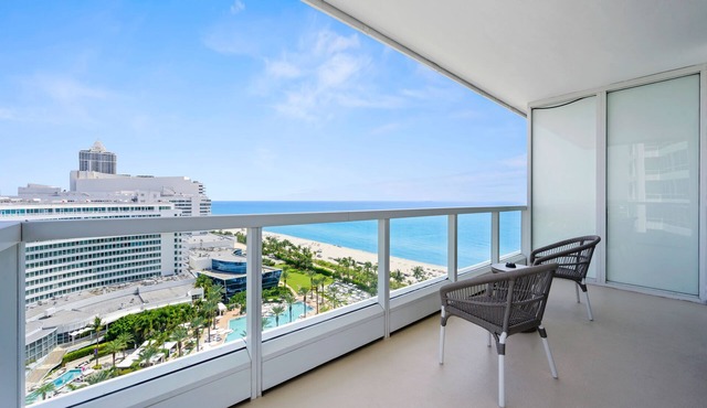 Ocean View Luxury Studio at Sorrento in Fontainebleau Hotel in Miami Beach