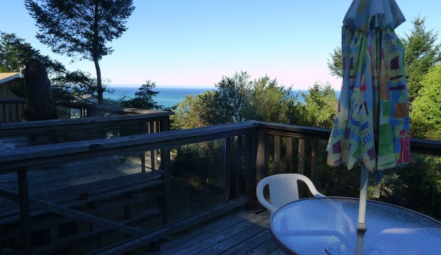 Ocean View, Near Beaches, 4 bedrooms, End of Road Privacy
