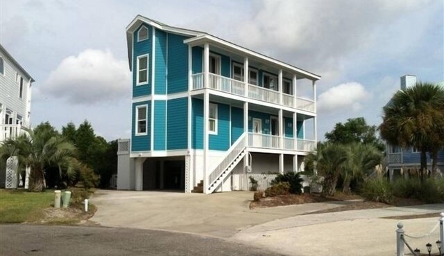 ⛱🏝🏖 OCEAN VIEW nJust steps to beach/poolsnGolf cart-fenced yard-pet friendly