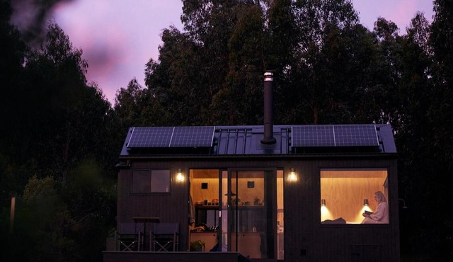 Ocean View Off-Grid Cabin Secluded in Nature - Govind