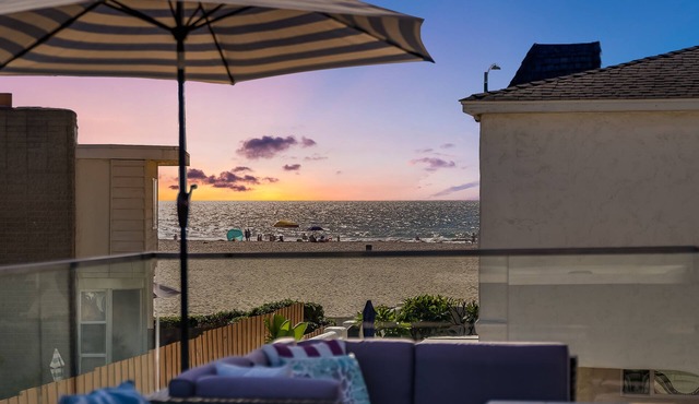 Ocean View Paradise w/Private Patio, Parking, W/D & Location!