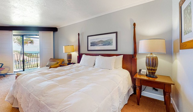 Ocean-view resort condo - third floor - amazing pools, gym, spas, & restaurants