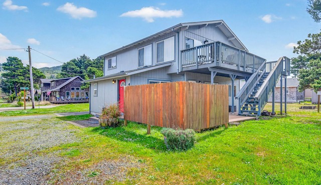 Ocean View Rockaway Retreat: Dog-Friendly, Game Room, Sleeps 6