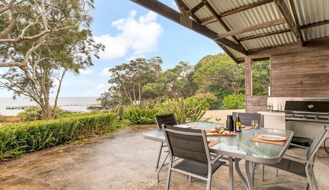 Ocean View South Coast Currarong Family Beach house