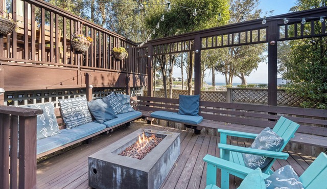 Ocean View ~ Steps to the Beach ~ Family Ohana friendly