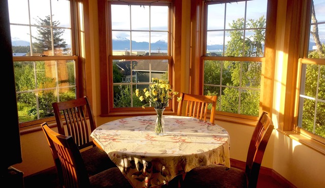 Ocean View Suite Homer Alaska Cafe/Bookshop/Beach