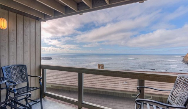 Ocean-View Suite w/2 Queen Beds