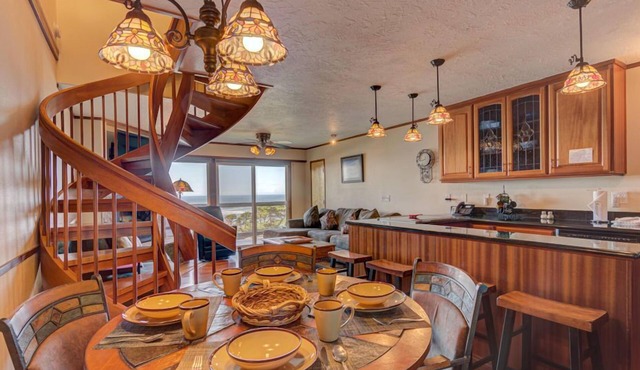 Ocean-View Suite with Jacuzzi Tub | Sleeps 6