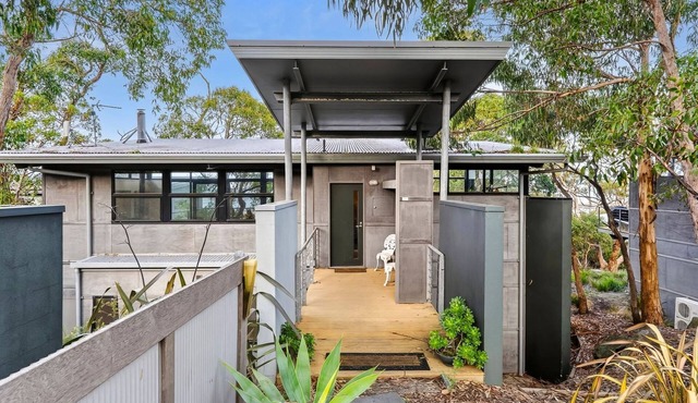 Ocean View Treetops Retreat