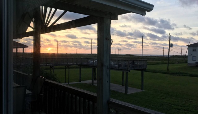 Ocean View with a 5 minute walk or 2 minute drive to the beach!