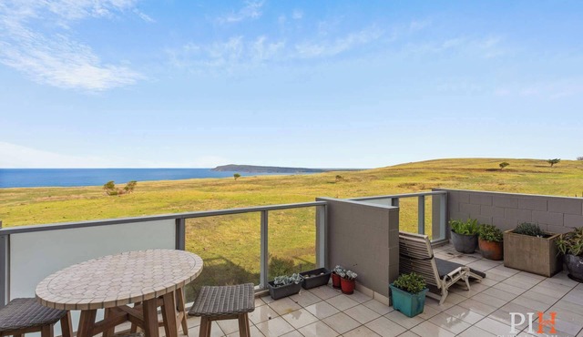 Ocean Views, 2 Bedroom Apartment