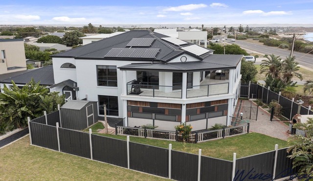 Ocean Views and Vineyards By Wine Coast Holiday Rentals