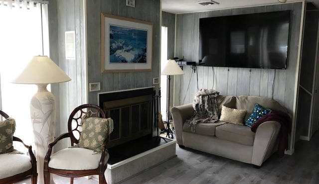 OCEAN VIEWS IN LOVELADIES!