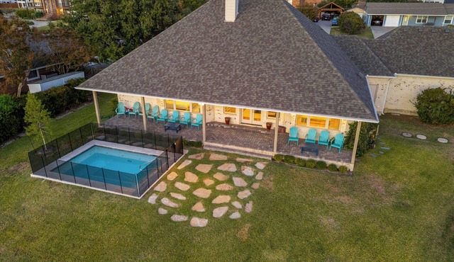 Ocean Views LAKEFRONT with Saltwater Pool