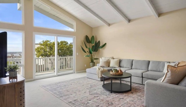 Ocean Views! Outdoor Oasis -Hot Tub/Pool/BBQ