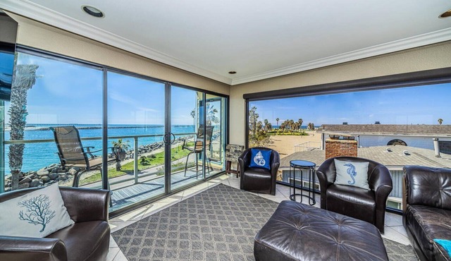 Ocean Views * Penthouse * Dogs OK!