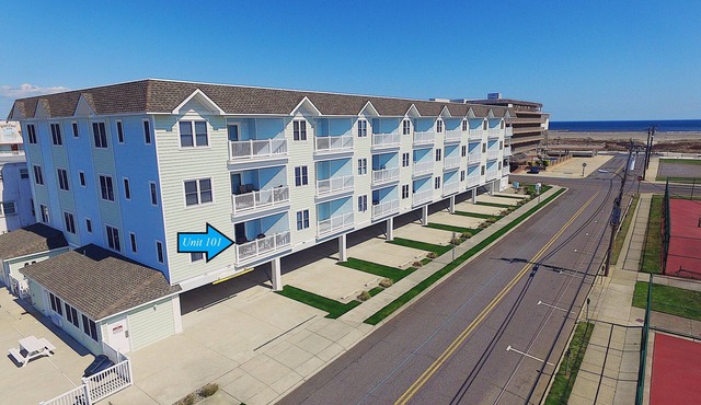 Ocean Views, Steps To Beach, and Close To Everything!