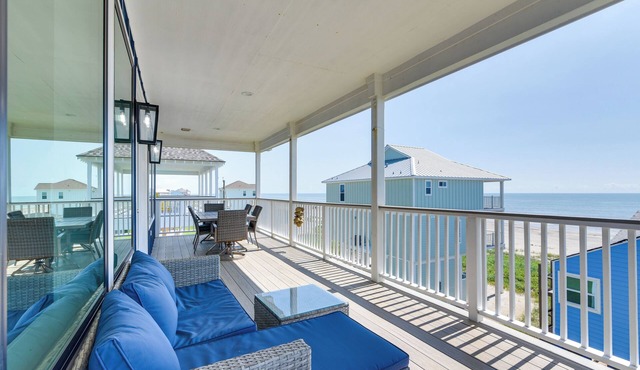 Ocean Views, Steps to Sand! Coastal Galveston Gem