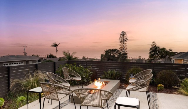 Ocean Views w Stunning Sunsets by the Firepit!