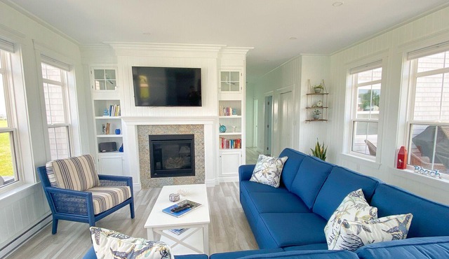 Ocean Views, Walk to Gorgeous Beach, AC, Village of Rustico Nearby