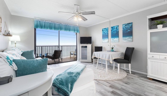 Ocean Watch Oasis Monthly Beach Front Retreat