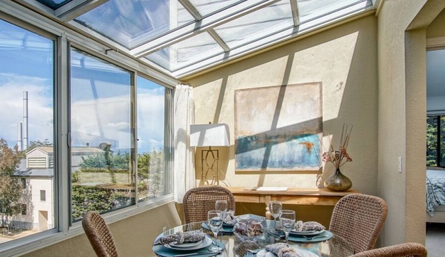 Ocean Wave A - Monterey Condo - Oceanview Cannery Row