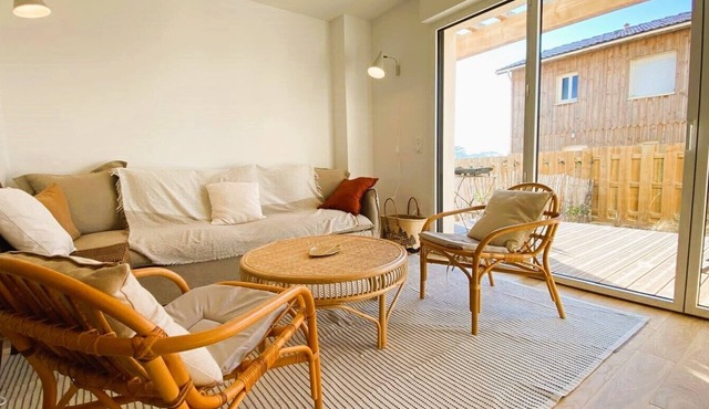 Oceana V2 3*, waterfront and modern comfort in Contis!