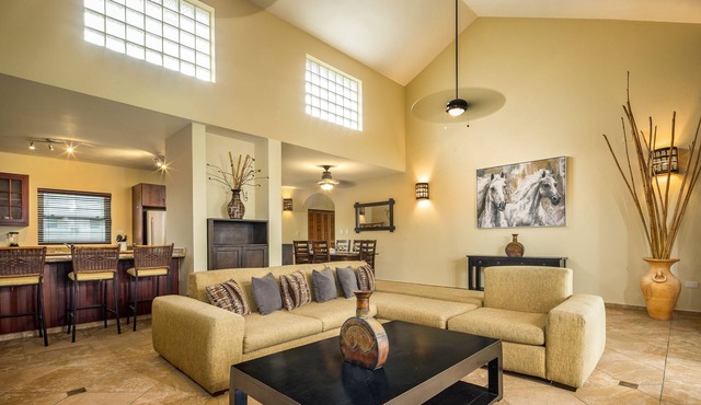 OCEANDREAM Unit B 3bd/3bth by Sealane