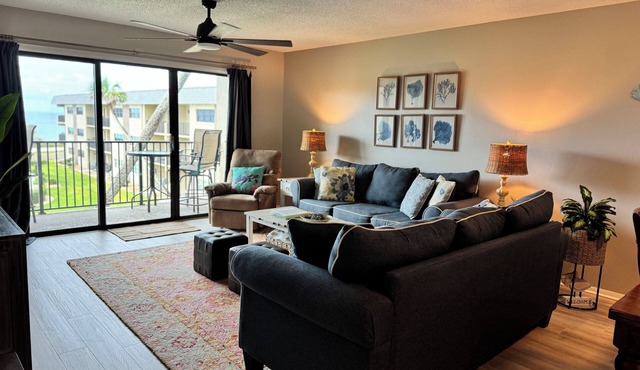 Oceanfront 2 bed/2 bath condo, top floor 3rd, fully equipped