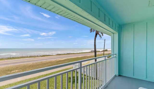 Oceanfront 2-bedroom villa, pet friendly w/heated pool, Flagler Beach, Florida.