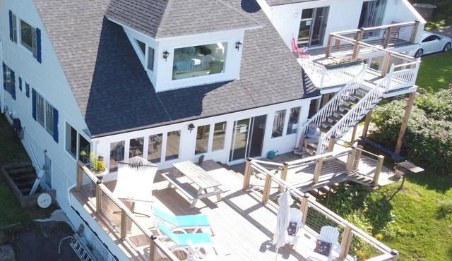 Oceanfront 2BR/Peaceful & Private Escape