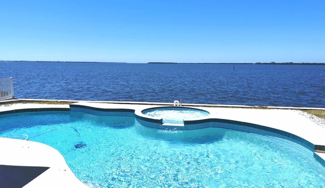 Oceanfront 3-bedroom house on Terra Ceia Bay, Palmetto, Florida, USA