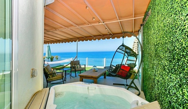 OCEANFRONT! 3 DISTINCT SUITES!n JACUZZI & BBQ!