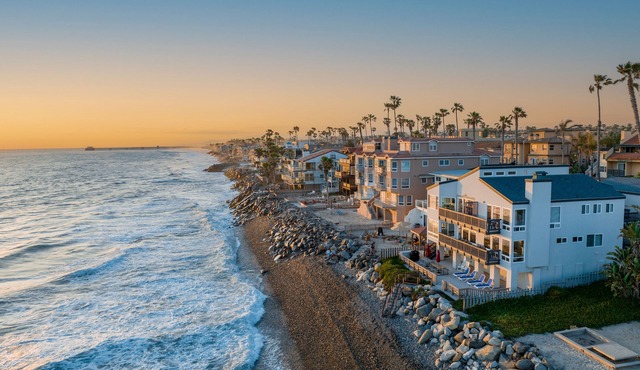 Oceanfront 3-unit complex | Private Deck | BBQ