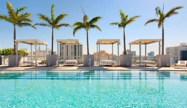 Oceanfront 4⋆Suite Rooftop Pool Private Beach