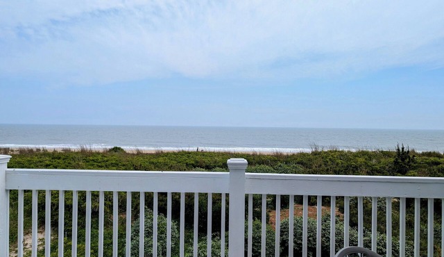 Oceanfront 4BR Duplex in Bethany Beach – Panoramic Views & Private Beach Access