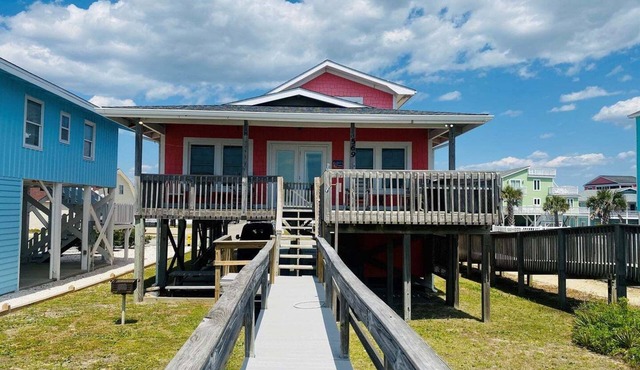 Oceanfront 4BR house in Holden Beach with stunning views and family-friendly amenities.