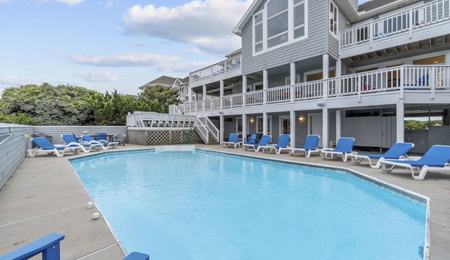 Oceanfront 6BR with private pool & hot tub