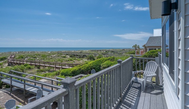 Oceanfront! A Guest Favorite!